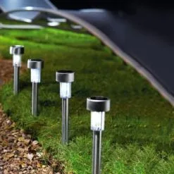 Eveready Mini Solar Lighting Posts 8pk - Colour Changing
